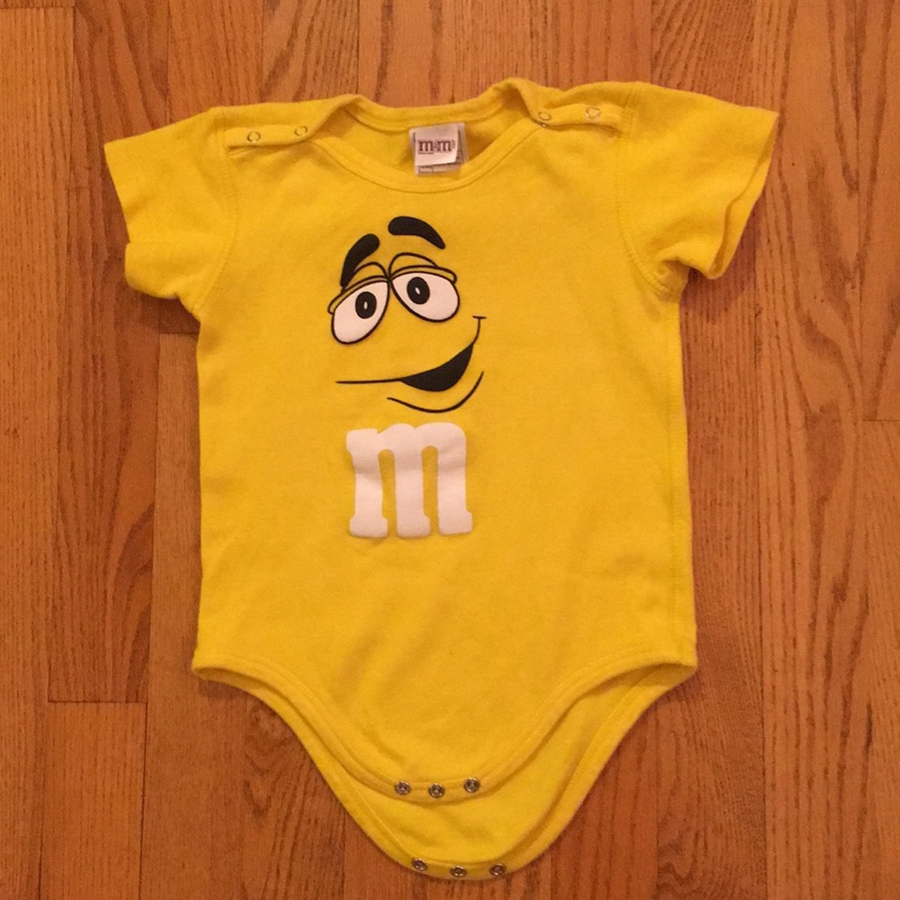 M&M Yellow short sleeved bodysuit